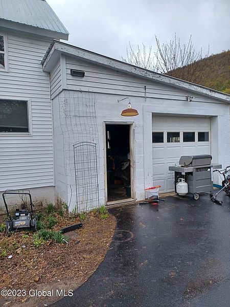 3rd image of 27 Oak Street