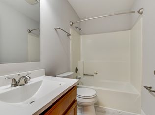 22 Sinykin Cir, Madison, WI 53714