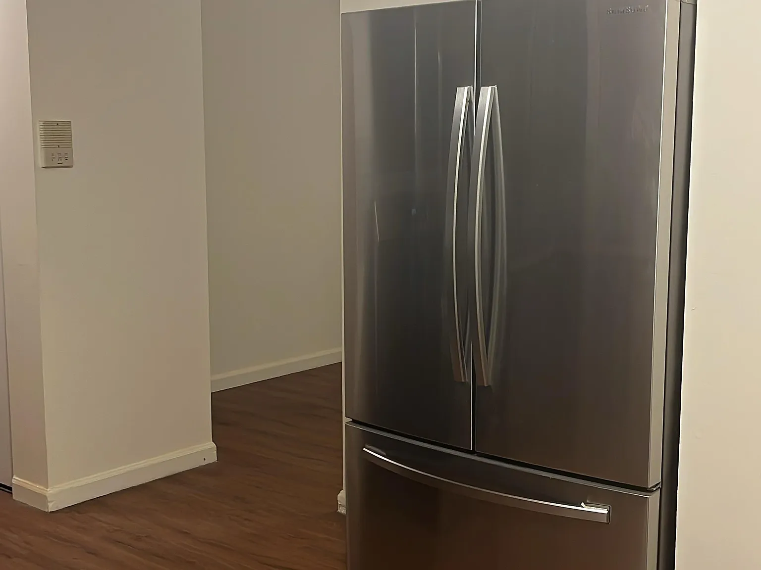 2 bed, 806 sqft, $2,175 — Photo 2