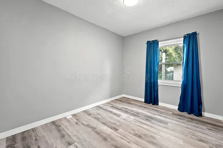 5 bed, 2905 sqft, $900 — Photo 3