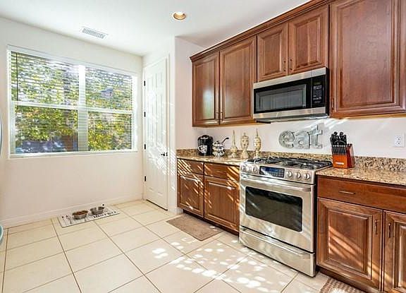 3rd image of 2928 S Camel Dr