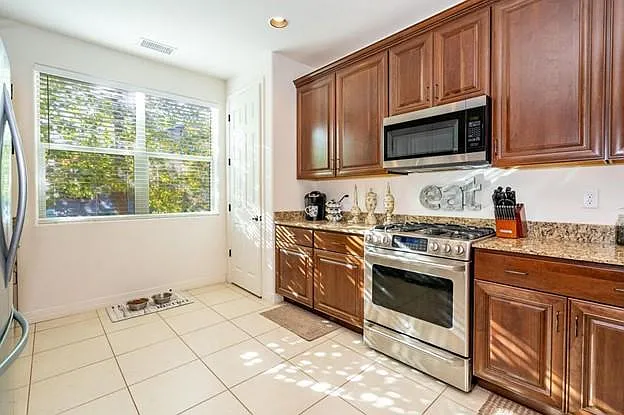 2928 S Camel Dr — Photo 3