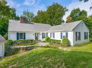 17B Sunswyck Rd, Darien, CT 06820