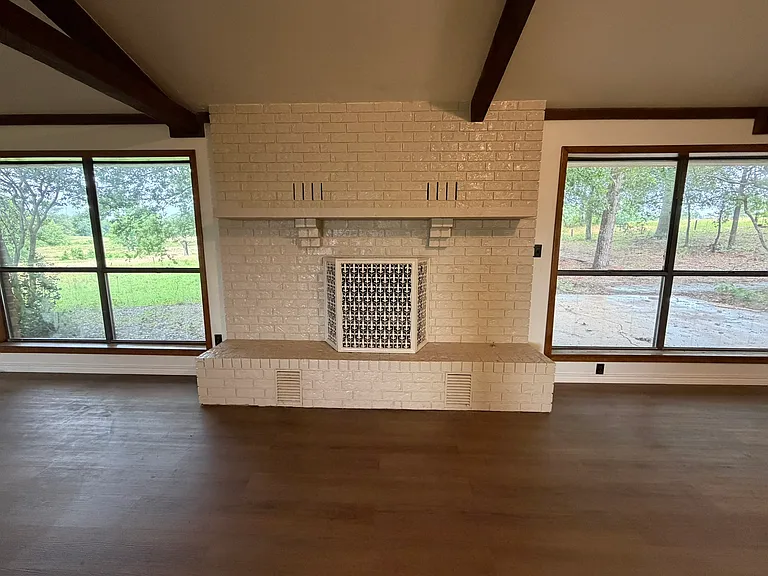 5166 Interstate Highway 30 Service Rd — Photo 8