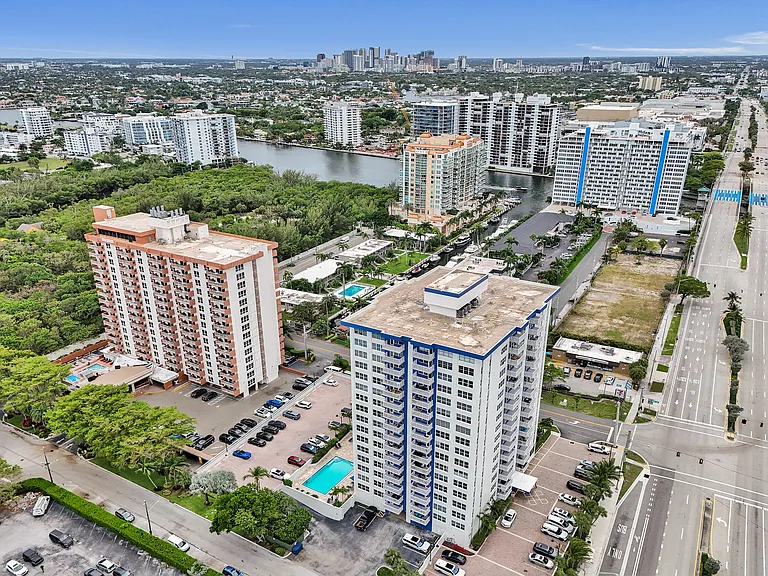 3000 E Sunrise Blvd #14F — Photo 12