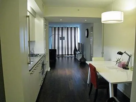 Rented by R New York | media 24