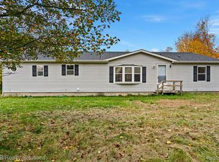 4039 Jefferson Rd, North Branch, MI 48461
