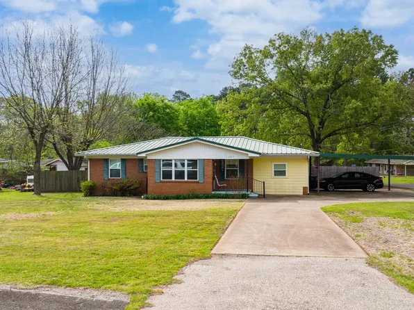 1207 Park Ln, Daingerfield, TX 75638