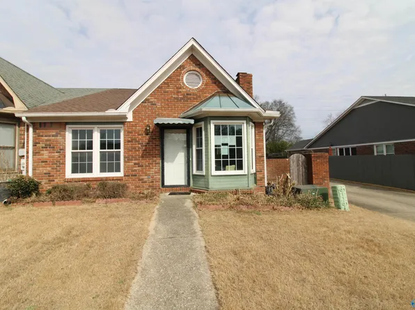 442 Autumnwood Dr SW, Decatur, AL 35601