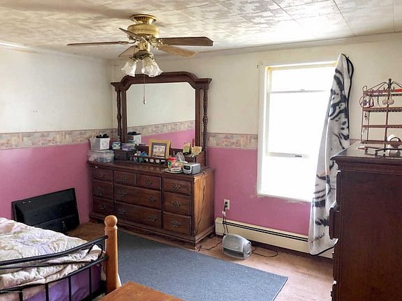 5th image of 126 Park St