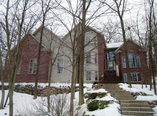 19055 Baythorn Way, Brookfield, WI 53045