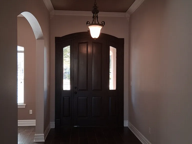 44 Emory Ct — Photo 3
