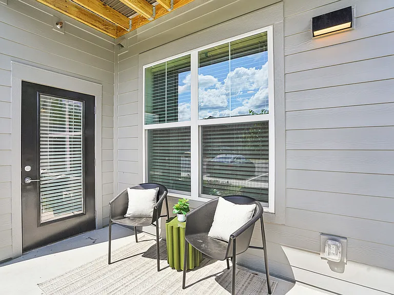 The Pullman Luxury Apartments — Photo 46