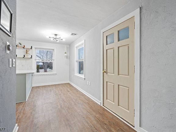 3rd image of 443 Bunker Hill Rd