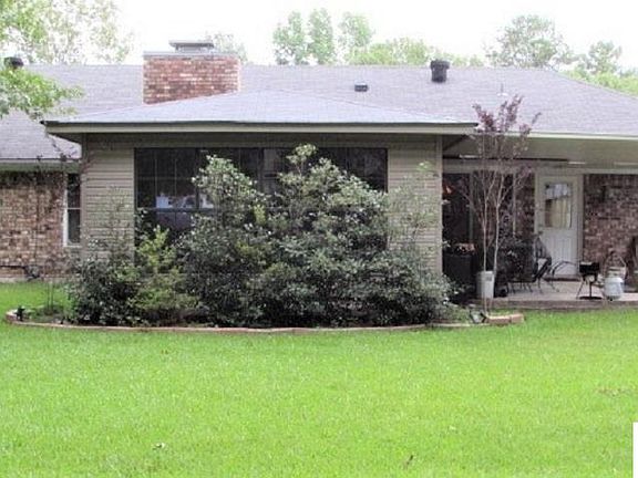 4th image of 212 Sussex Dr