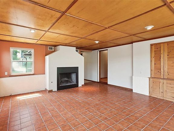 2nd image of 92 Park Ave
