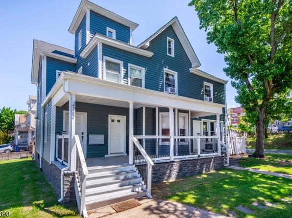 222 William St, East Orange City, NJ 07017