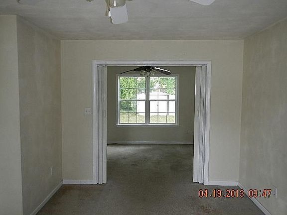 2nd image of 710 Edinburg Ave