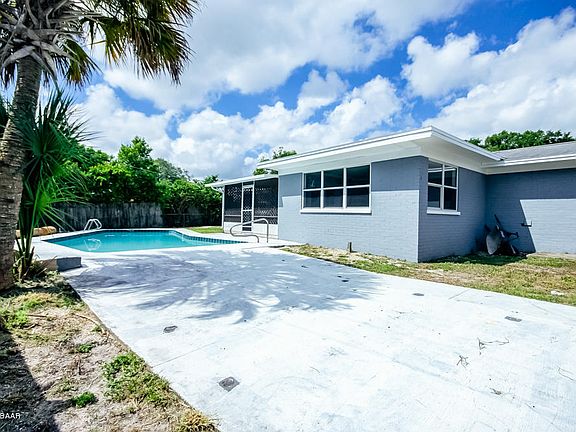 2nd image of 1359 Continental Dr