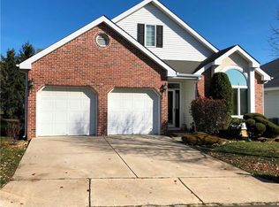 22 Leeds Ln, Monroe Township, NJ