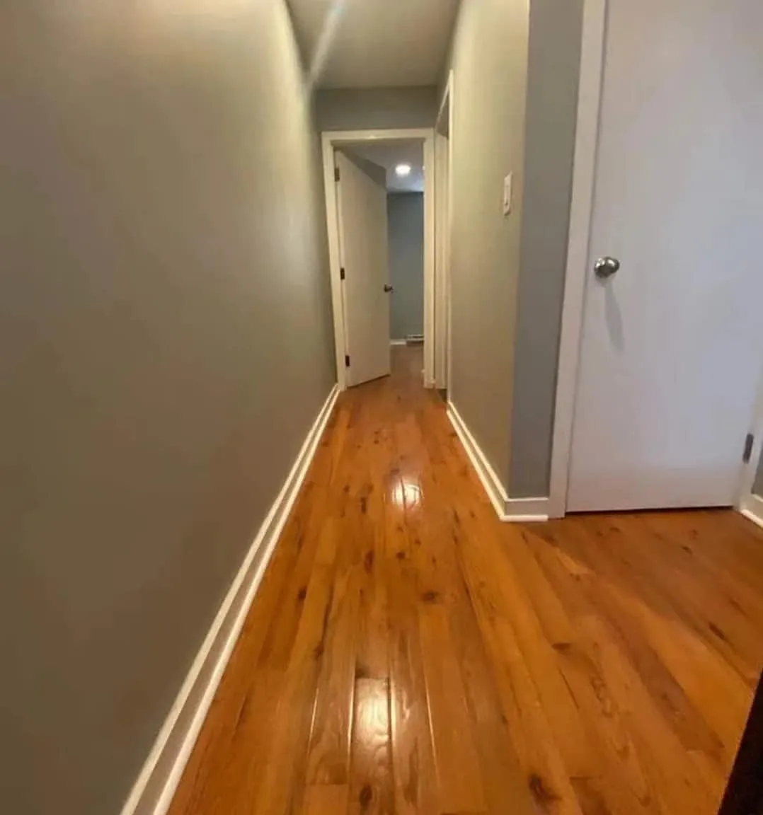 3 bed, $1,300 — Photo 1