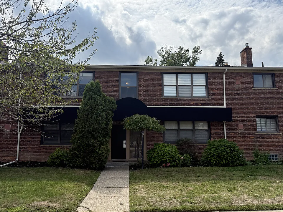 25707 Woodward Ave #205