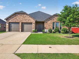 107 Cantle St, Waxahachie, TX 75165