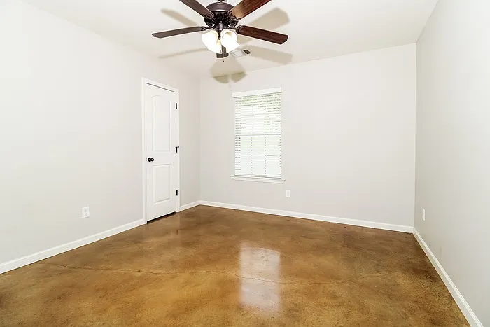 5813 Heritage Heights Dr — Photo 7