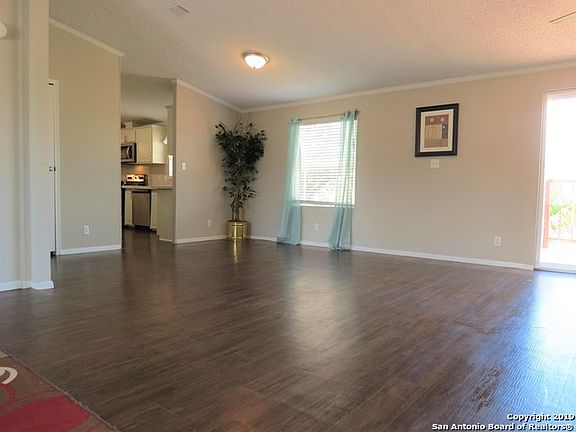 4th image of 111 Northfield Dr