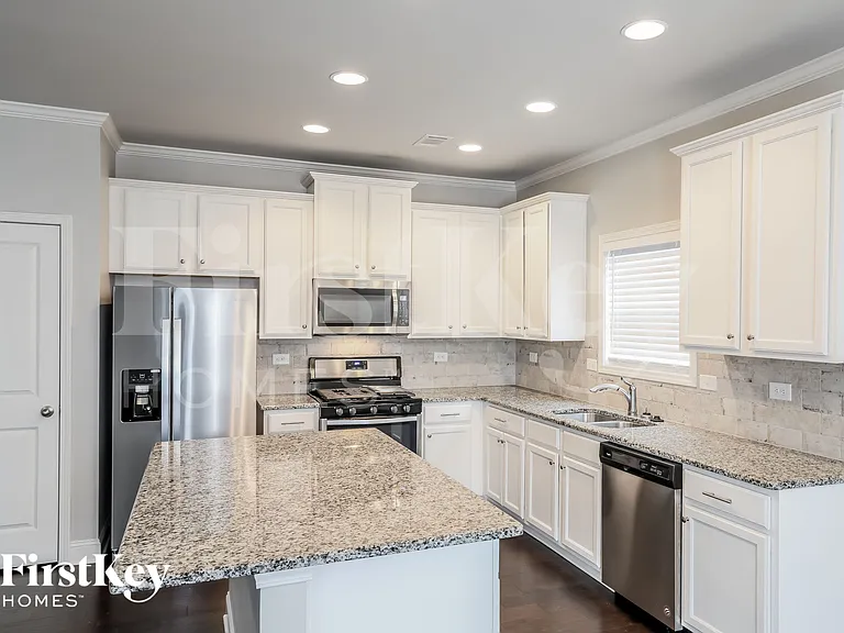 4648 Brayden Dr — Photo 5