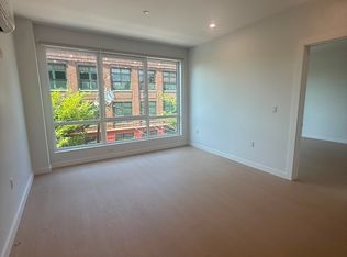 74 Webster St #3F, Newark, NJ 07104