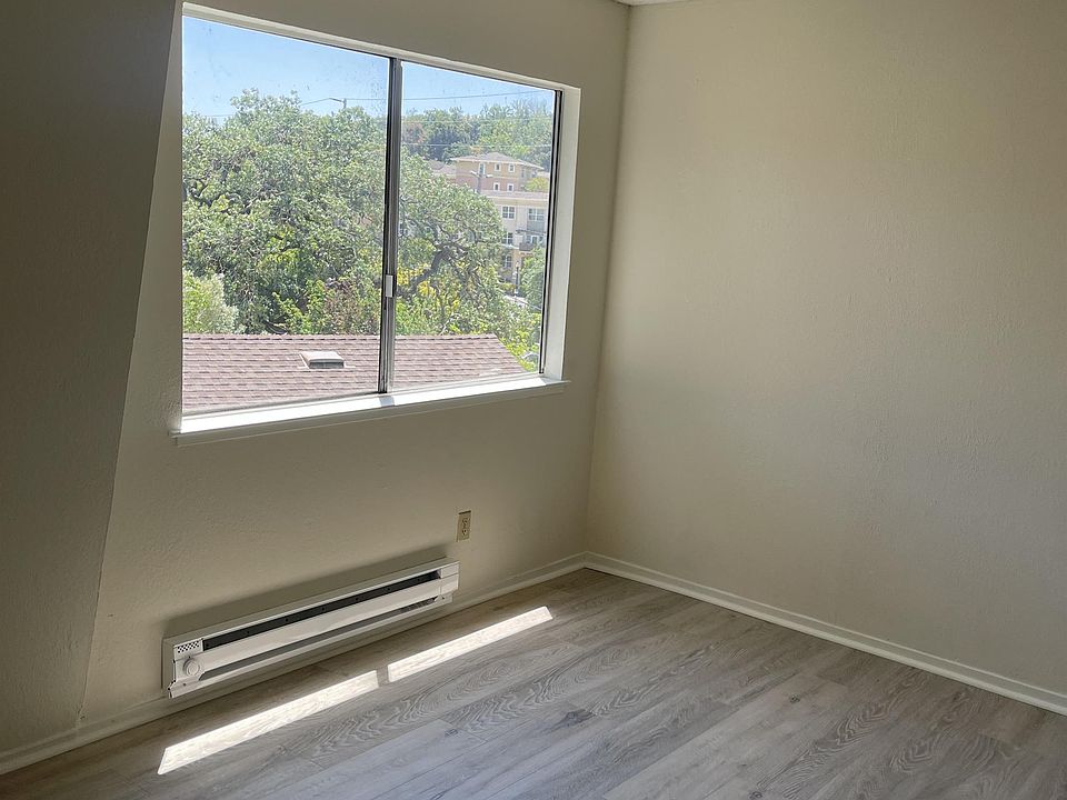 1st image of 1002 Railroad Ave #4