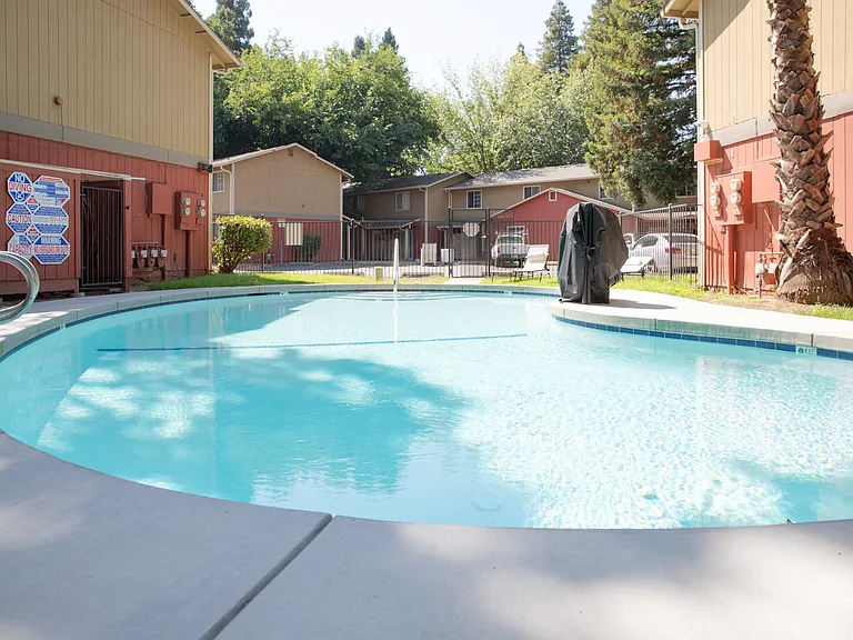 Pomona Townhomes — Photo 20