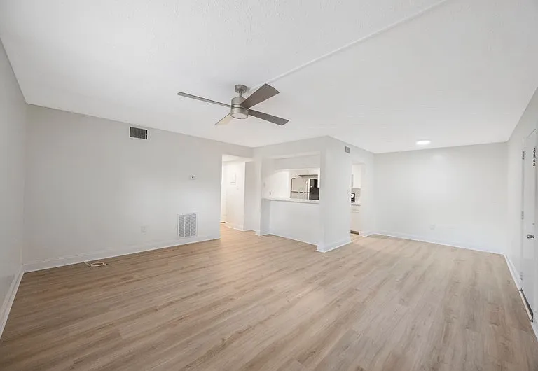 3111 W Horatio St #101 — Photo 5