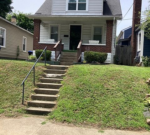 5th image of 2124 Crittenden Dr