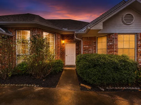 3905 Frisco Cir, Granbury, TX 76048