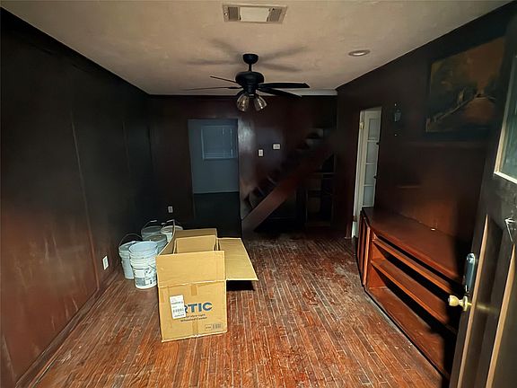3rd image of 717 Wafer St