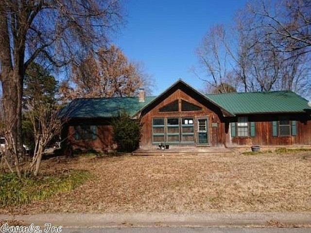 1st image of 20 Cottonwood Dr