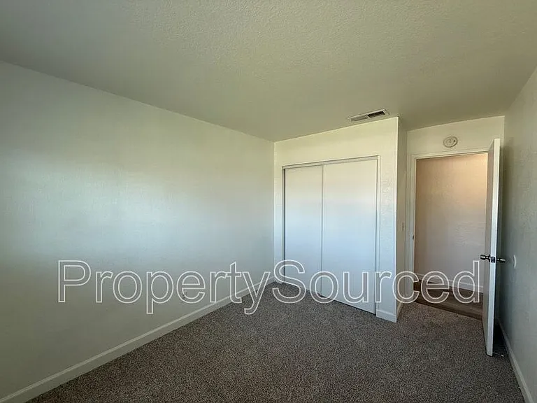 1462 Snyder St — Photo 28