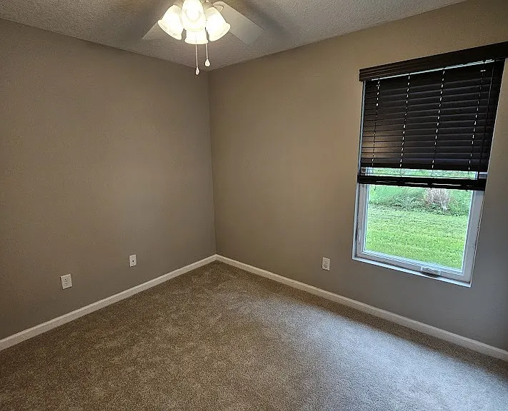 135 Aidan Ct — Photo 8