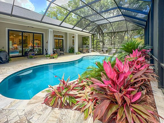 2nd image of 95067 Avenida Amelia Way