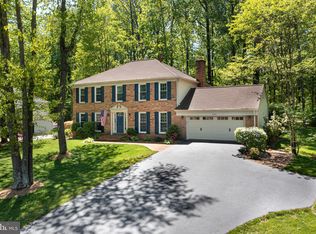9707 S Park Cir, Fairfax Station, VA 22039