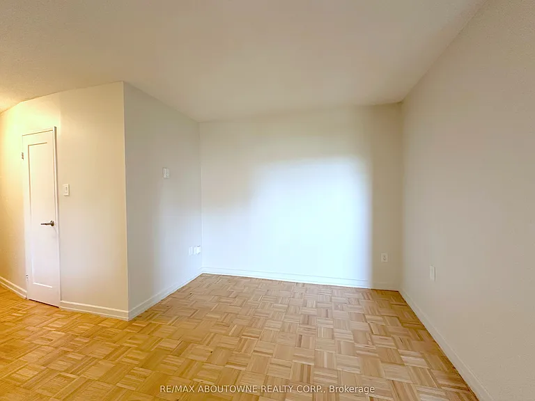 30 Denton Ave #1001 — Photo 5