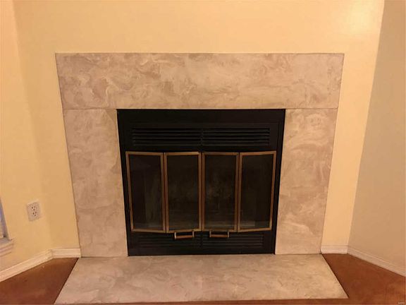 2nd image of 575 Greenway Chase Ct