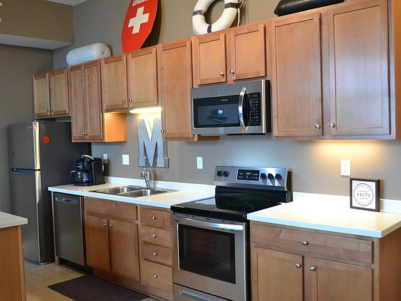 5th image of 401 W Shoreline Dr Unit 324
