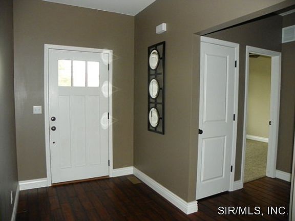 2nd image of 215 Woodland Dr