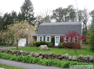22 Old Main Rd, North Falmouth, MA 02556
