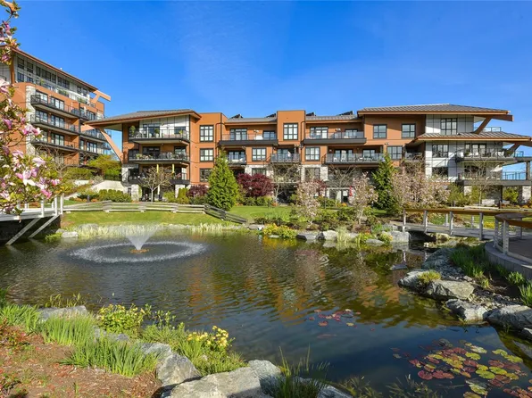 745 Travino Ln #209, Saanich, BC V8Z 0E5