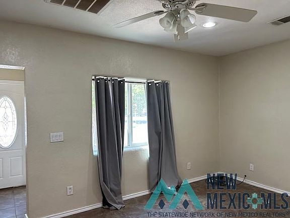 5th image of 702 N Guadalupe St
