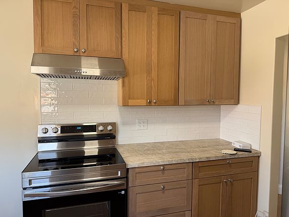 3rd image of 947 Roosevelt St #945